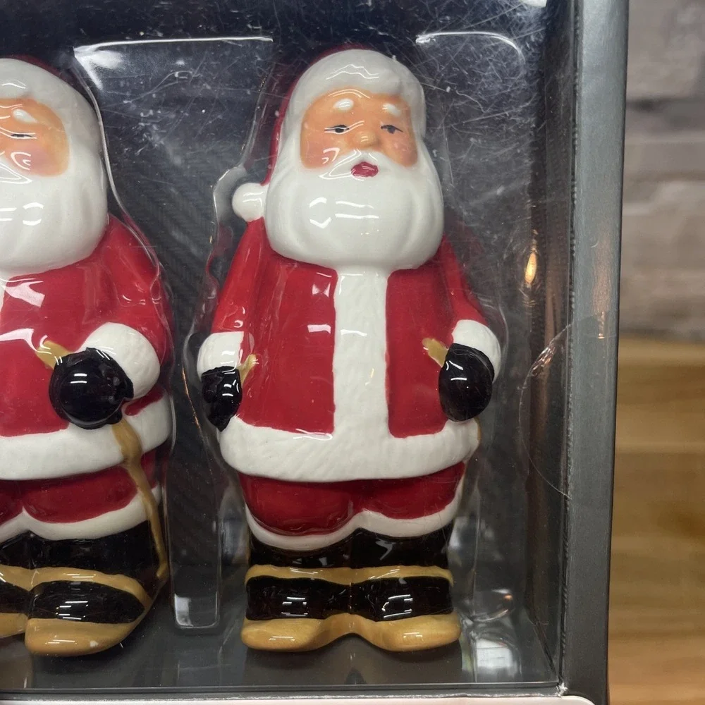 NEW Santa Claus Christmas Salt & Pepper Shaker Set Threshold Earthenware NIB‎